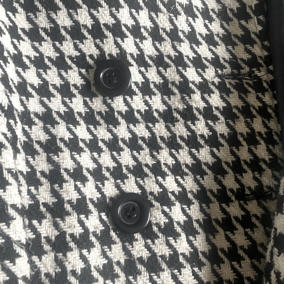 B&W Patterned Pea Coat, BEBE, Size L - Picture 4 of 7